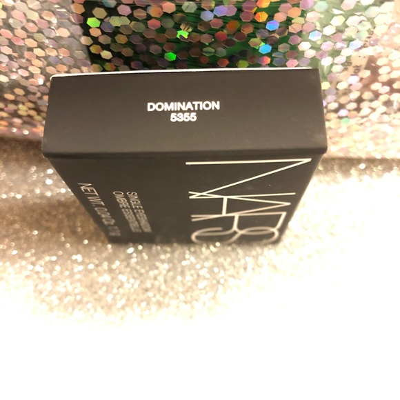 BNIB! NARS Single Eyeshadow in Domination - Picture 2 of 4